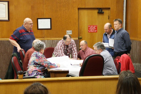 Jefferson County Planning Commission reviewing site plan for new C.O.R.E. Golf Center on Cline Road in Dandridge - Staff Photo by Jeff Depew