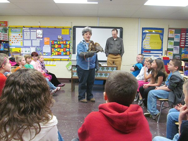 Wildlife Rehabilitator Lynne McCoy teaching Leanne Overton's Third Grade Class at Dandridge Elementary about Owls - Photo submitted by Kirsten Mullins