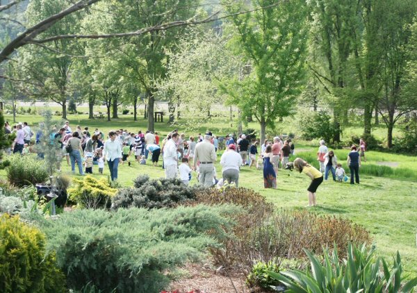 The Eggstravaganza in the UT Gardens, Knoxville, is an annual family-friendly event and intended for children ages 12 and under. Bring your Easter basket and a camera! Reservations are required. Contact Derrick Stowell at 865-974-7151.