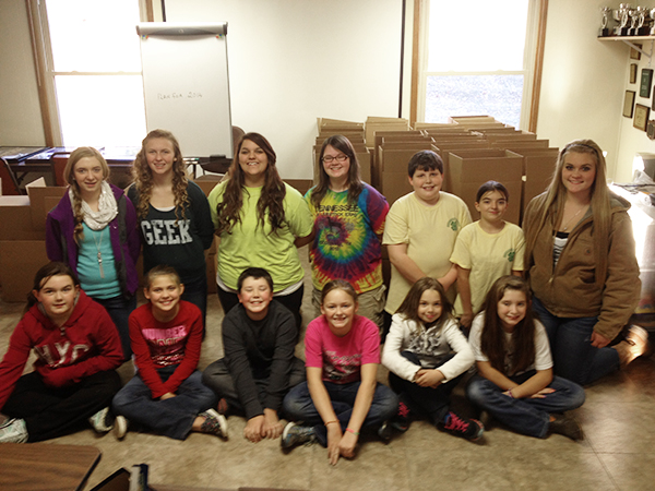 4-H Members packed 100 Senior Nutrition Boxes