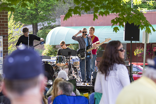 The Pete Stetson Band kicks off Dandridge Music On The Town 2014Staff Photo by Jeff Depew