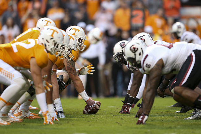 Tennessee Volunteers offensive line line of scrimmage during the game between the South Carolina Gamecocks and the Tennessee Volunteers at Neyland Stadium in Knoxville, TN. Photo By Craig Bisacre/Tennessee Athletics