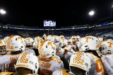 Tennessee Edged by Kentucky, 29-26 Tennessee Edged by Kentucky, 29-26