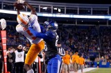 Second-Half Surge, Goal-Line Stand Lead Vols Past Kentucky, 17-13 Second-Half Surge, Goal-Line Stand Lead Vols Past Kentucky, 17-13
